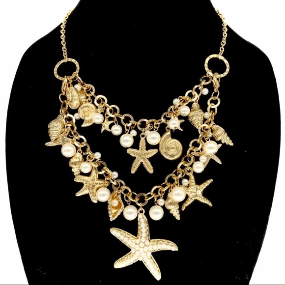 Traci Lynn Jewelry - NEW Traci Lynn Nautical Seashell Starfish Necklace